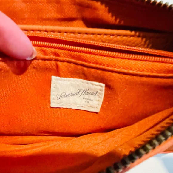 Universal Thread Wallet - Picture 5 of 8